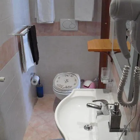 Asian Rest House Отель Рим