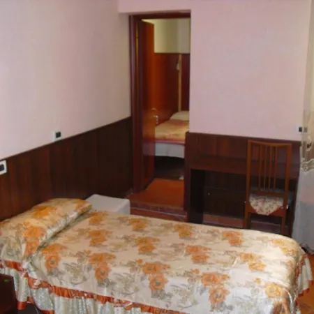 Asian Rest House Отель